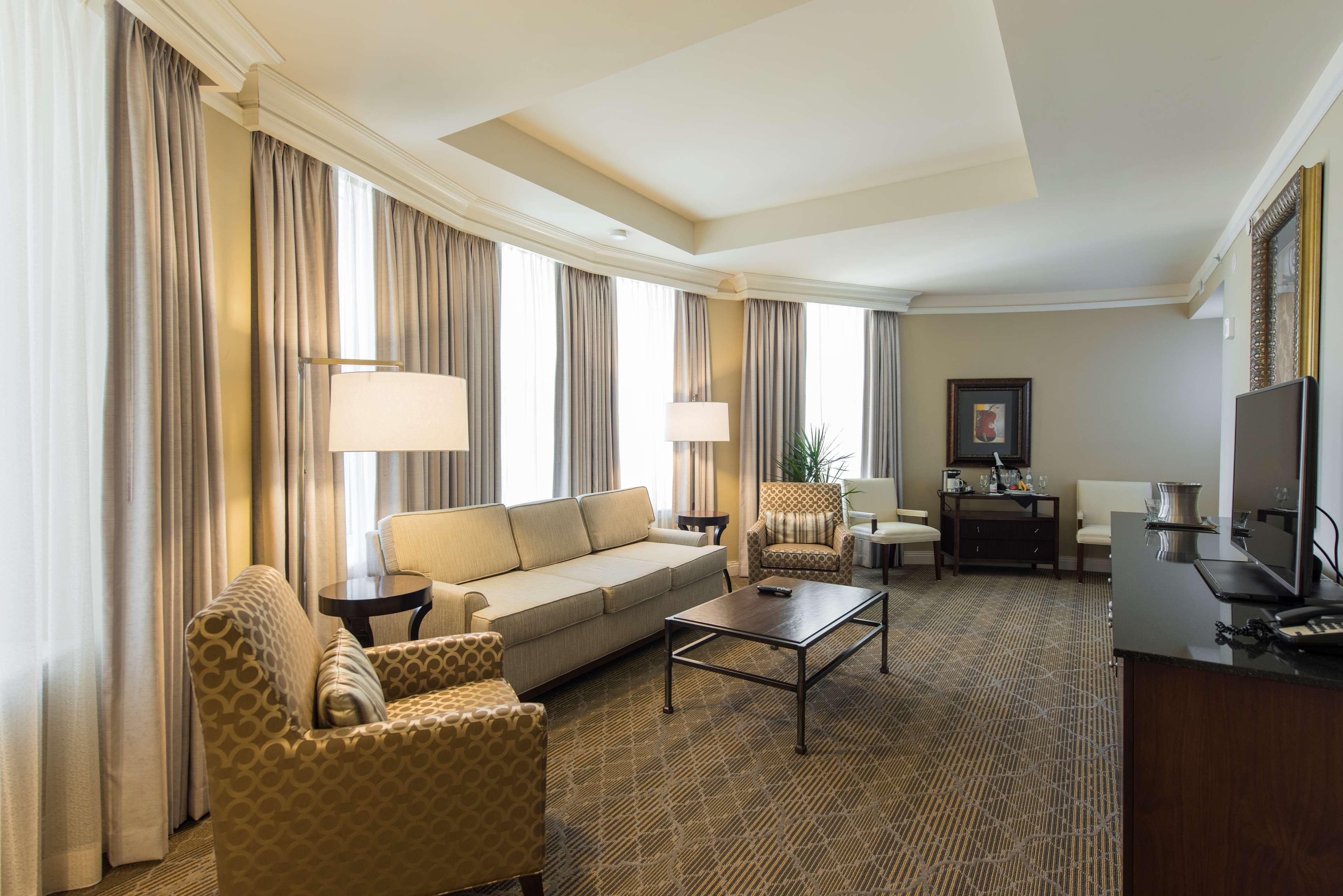 The Skirvin Hilton Oklahoma City Hotel Екстериор снимка